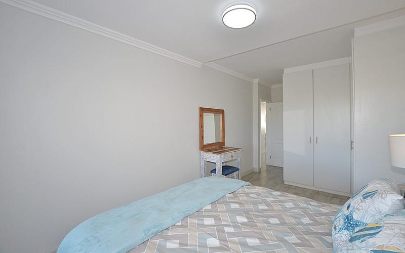 To Let 2 Bedroom Property for Rent in Dolphin Beach Western Cape